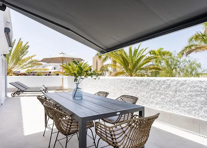 فيلة Urbania Atico Deluxe By Sunkeyrents