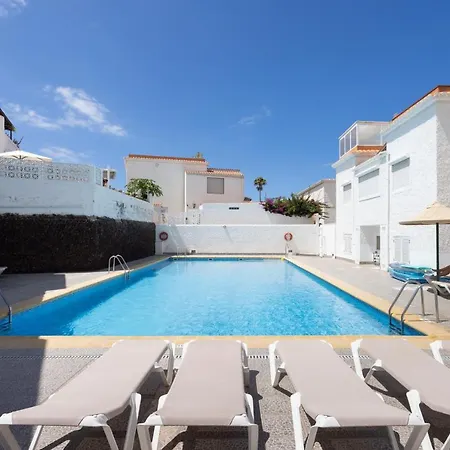 빌라 Urbania Atico Deluxe By Sunkeyrents